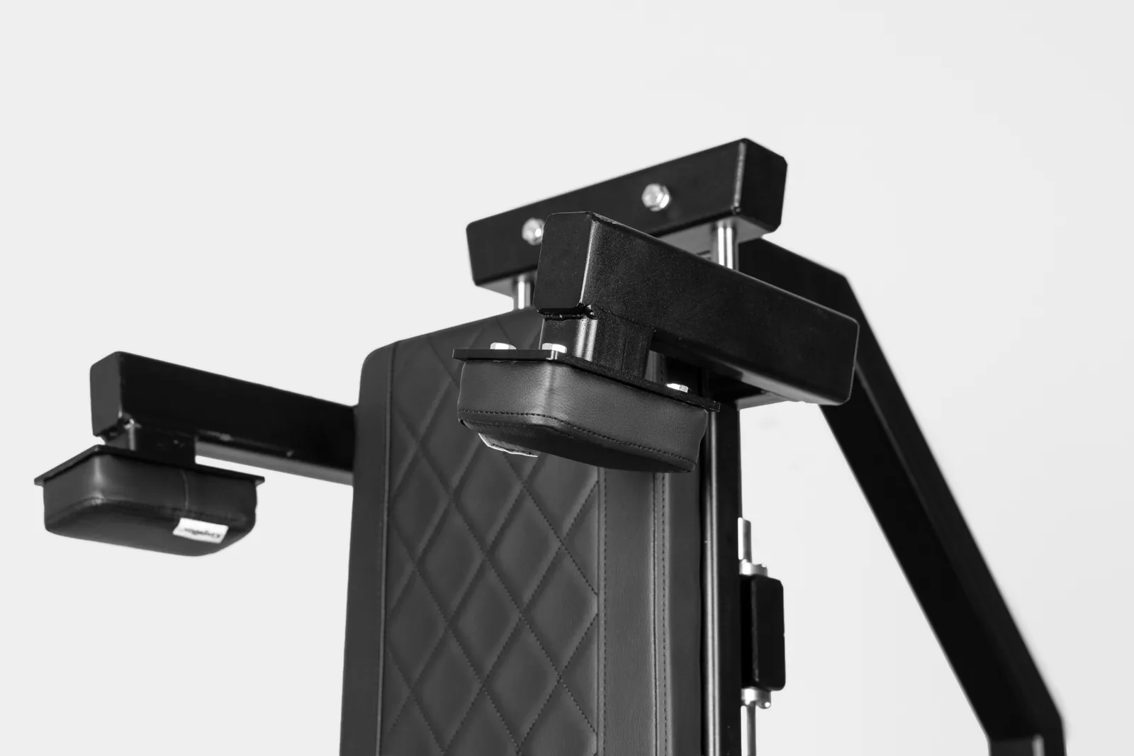 Machine à Triceps Kick Back à charge libre – Wicked Lord | KingsBox | KingsBox