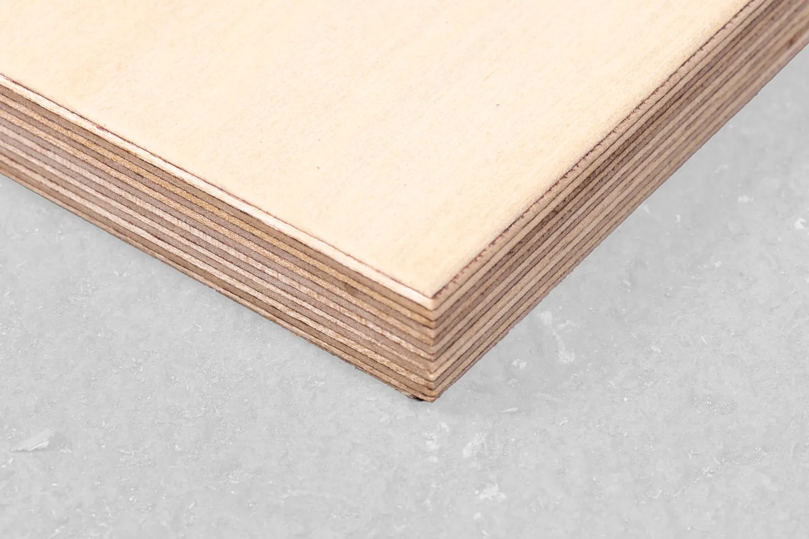KingsBox Lifting Wood Platform – Stable Weightlifting Base for Rubber Gym Floors | KingsBox