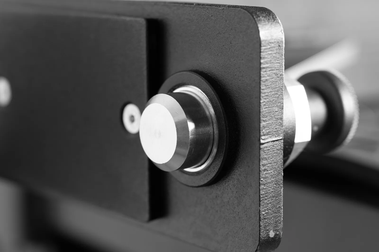 Mighty Angel Arms 3.0 | Bras de sécurité robustes pour les racks Mighty | KingsBox