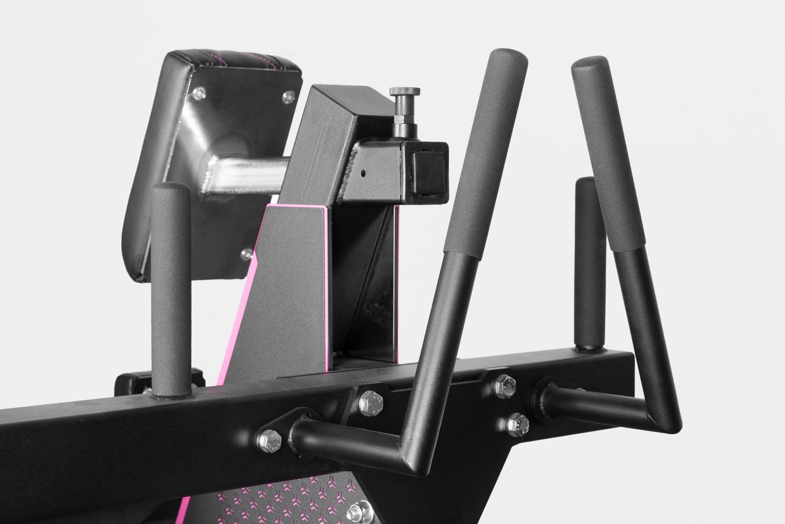 The Divine Duchess I Plate-Loaded Glute Kickback Machine