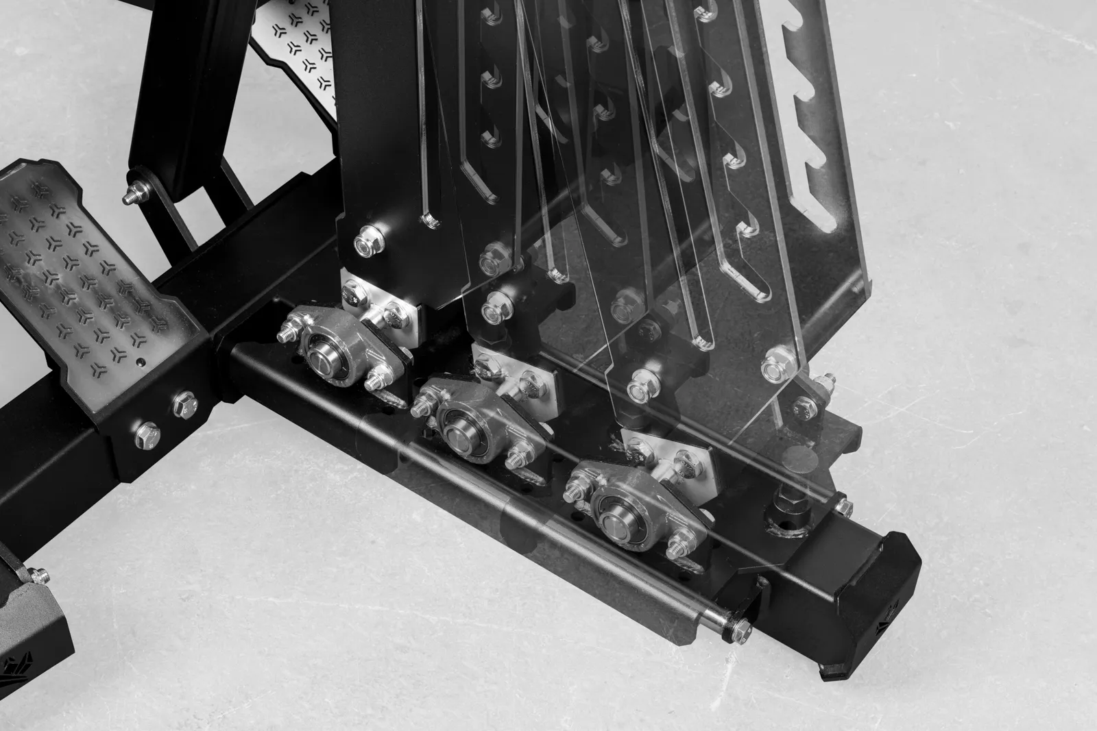 Enhance your strength training with The Fierce Princess_Horizontal Row machine. Designed with adjustable components for targeted back muscle workouts. | KingsBox