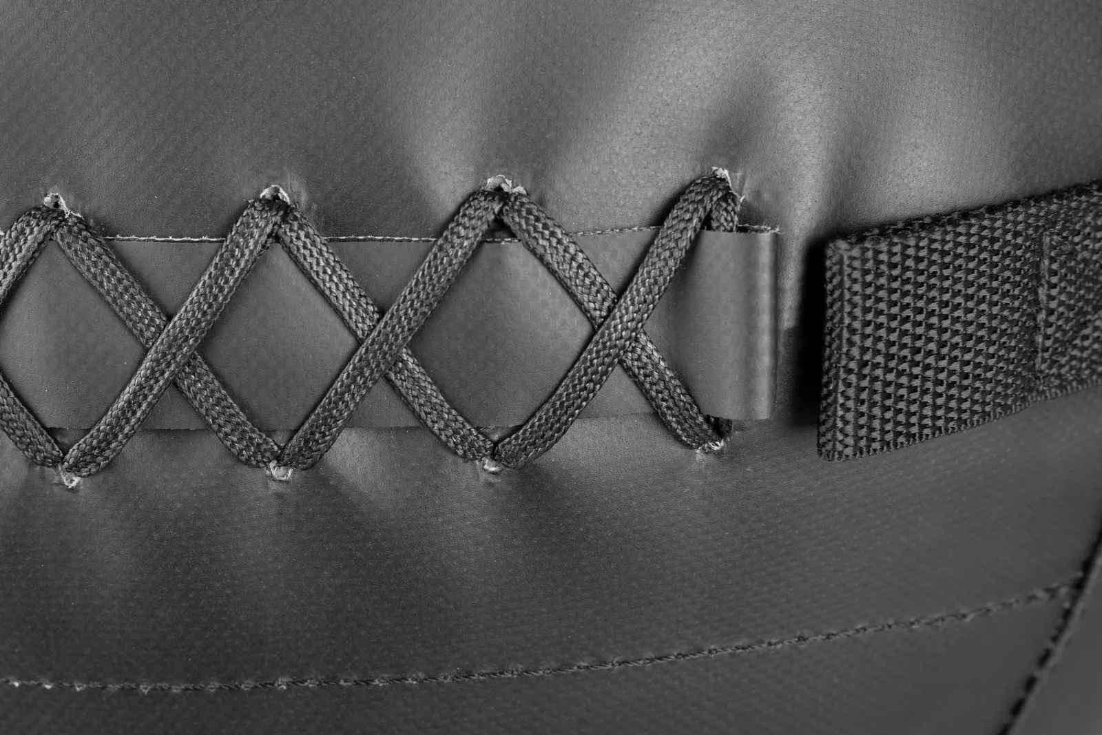 The Cannon Wall Ball | Med Ball for functional training in the gym | KingsBox