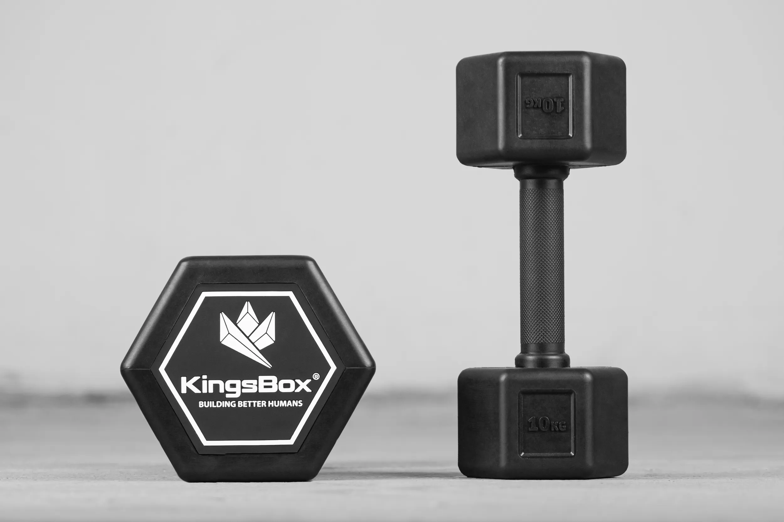 Rubber Grip Dumbbells | Manillar hexagonal de goma resistente con moleteado. | KingsBox
