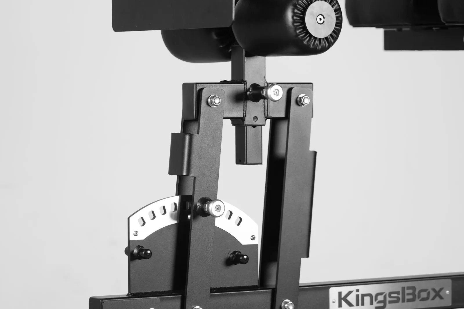Fortified GHD | In solid steel with a thickness of 3 mm and a triangular base | KingsBox