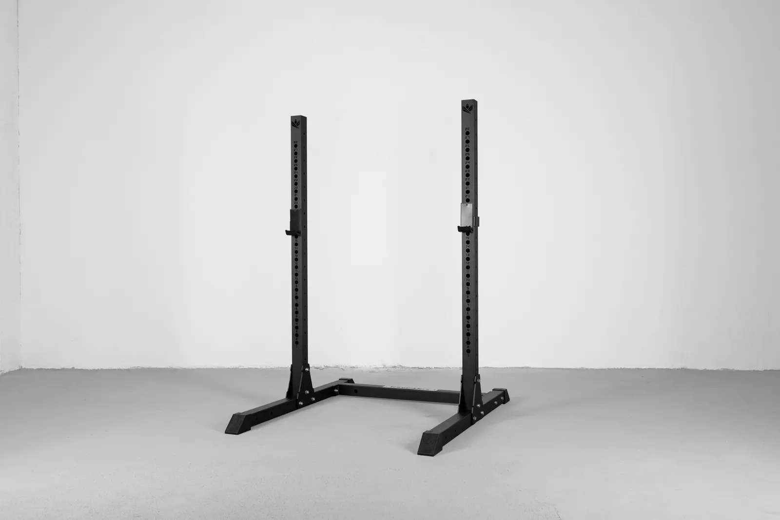 Mighty Squat Rack SX-10 - Black | KingsBox