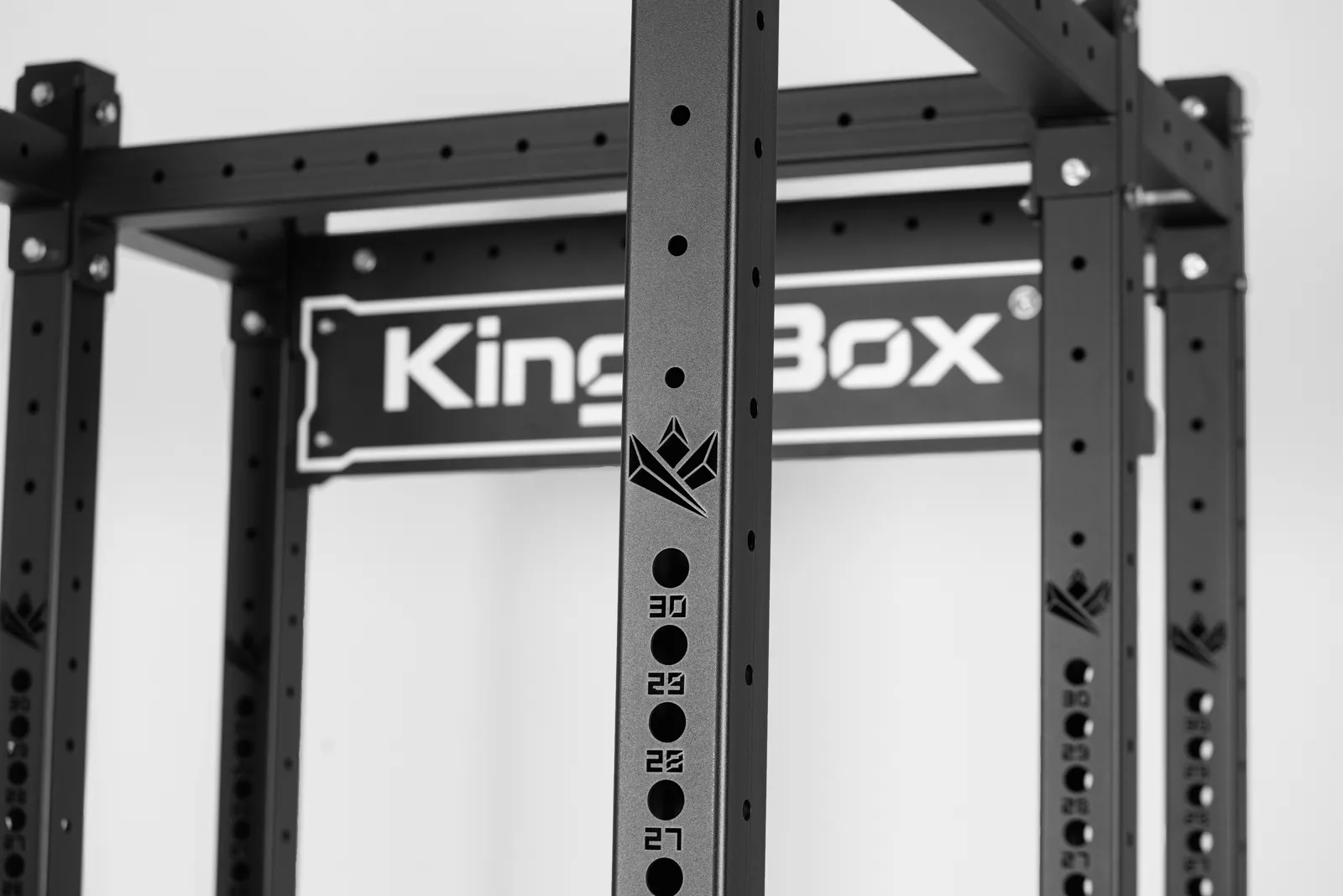 Mighty Power Rack Cx-37 II tillverkad av stål med 1100 mm pull-up-stång | KingsBox