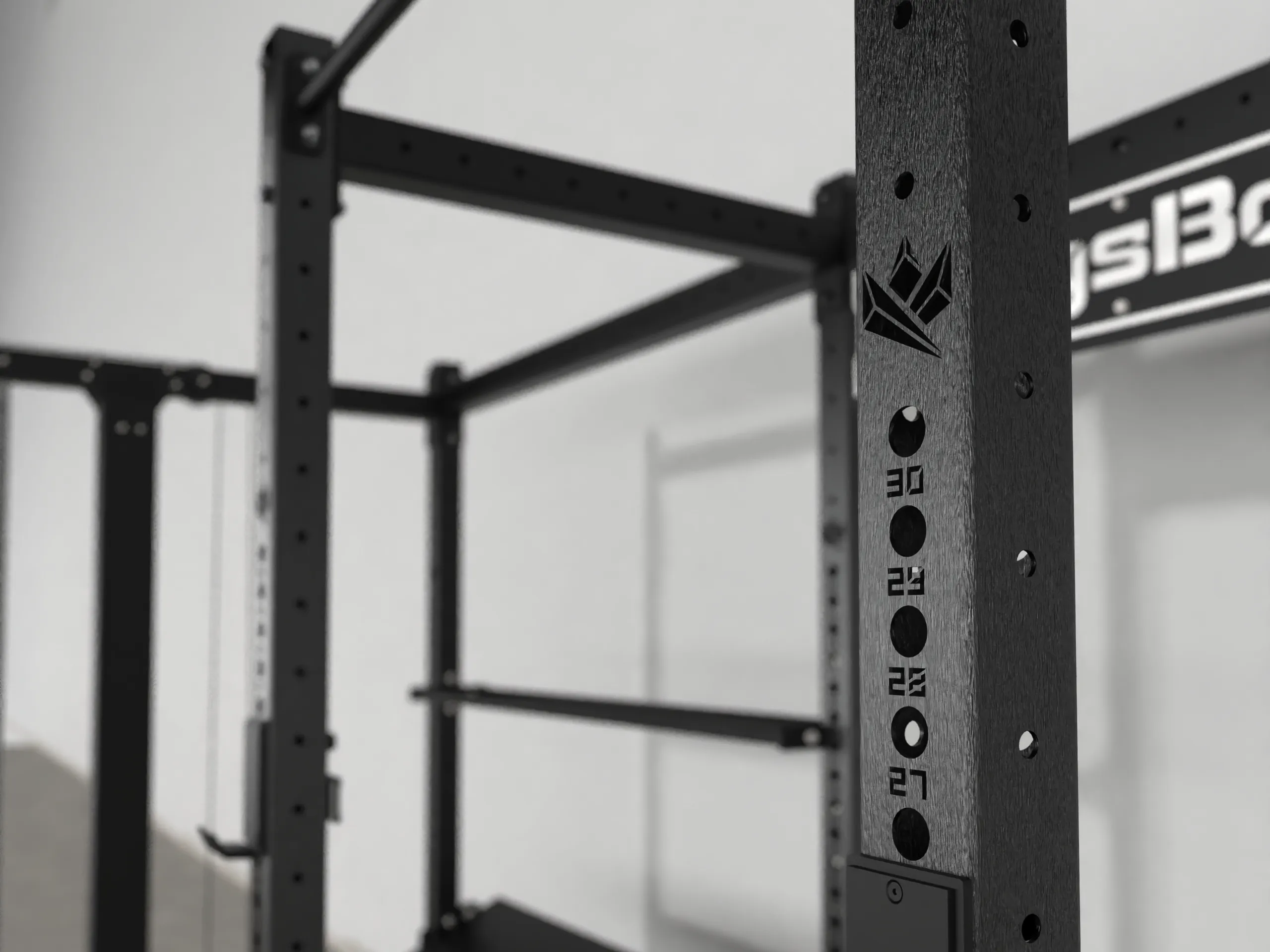 Rack with shelves and pulley | Mighty rig in black and red | KingsBox