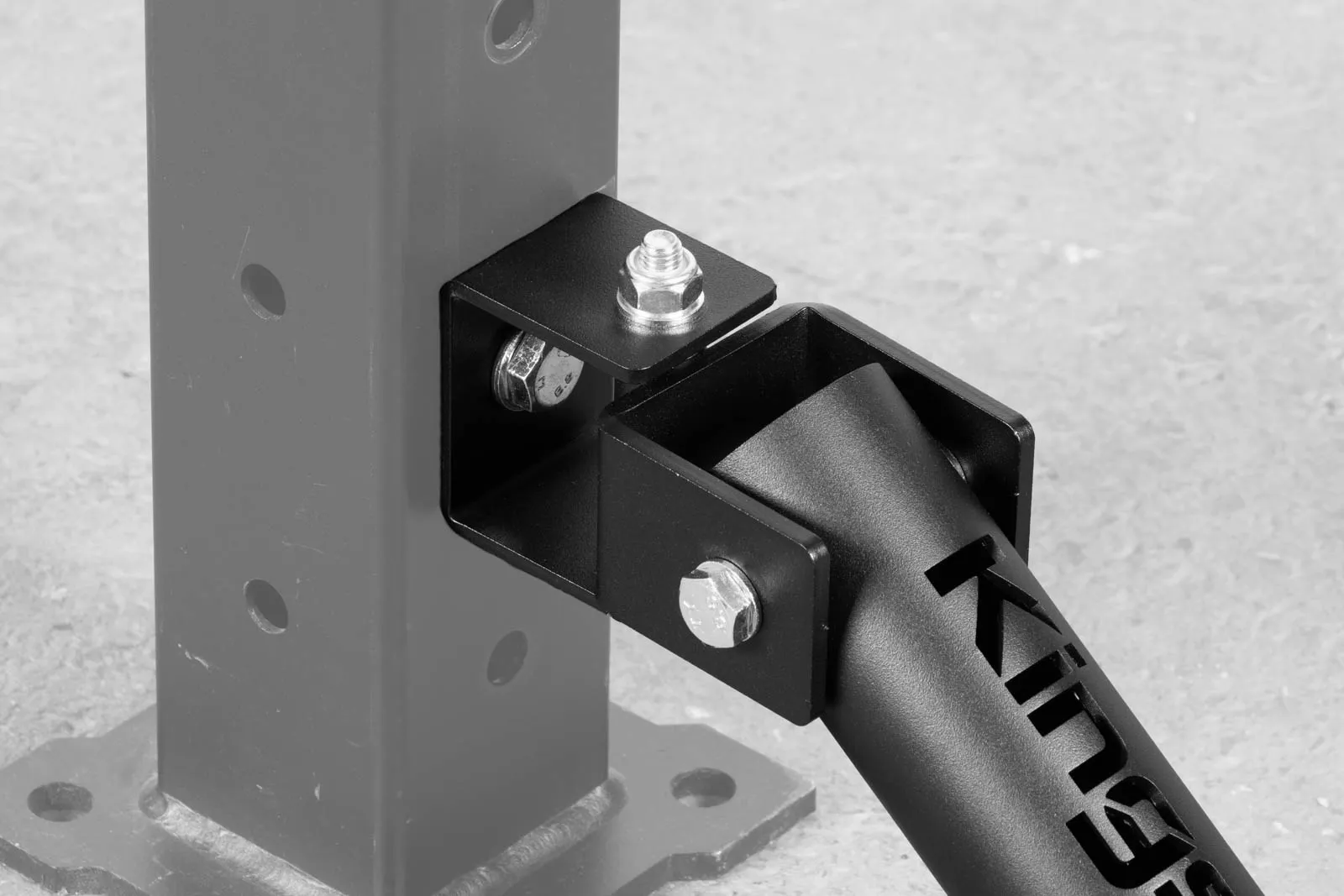 Mina pro klece řady Mighty určená pro funkční trénink. Je vyrobena z oceli a hodí se ke všem našim klecím. Snadná montáž | KingsBox