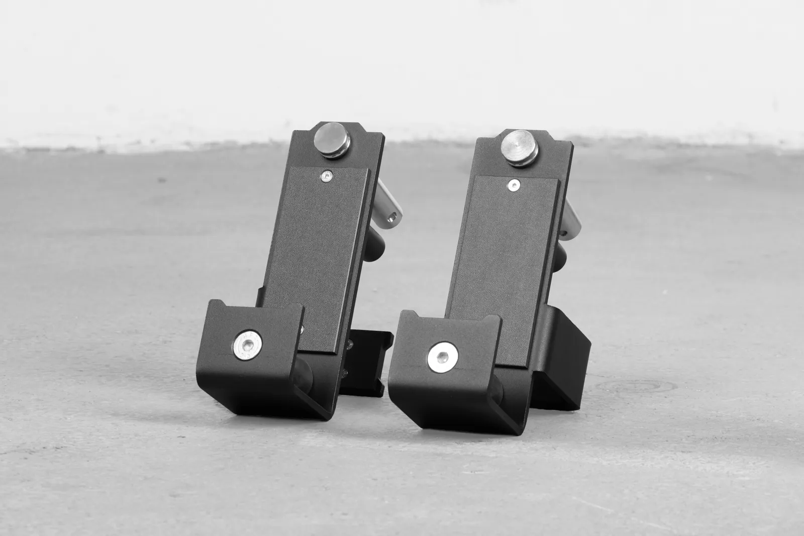 Barbell Holders I J cups for olympic barbells with a roller | KingsBox