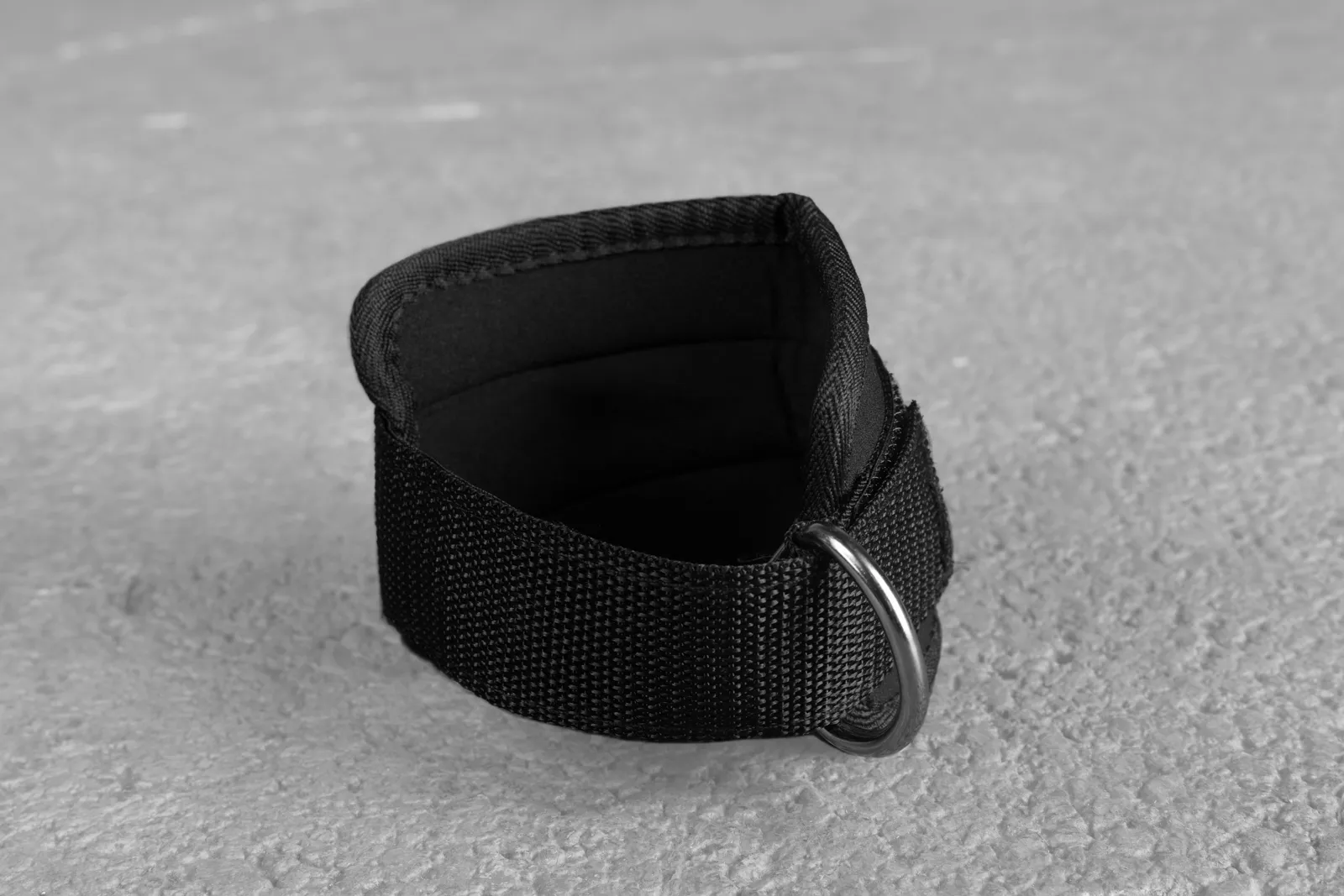 Leg strap attachment/ for those that want to get better results from training legs on pulley machines. | KingsBox