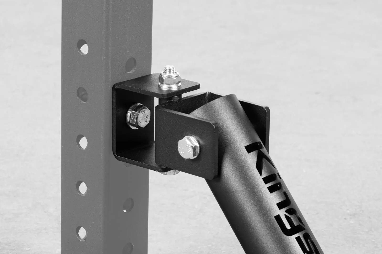 Landmine för riggar i Royal-serien designad för funktionell träning. Den är tillverkad av stål och passar alla våra riggar. Lätt att montera | KingsBox