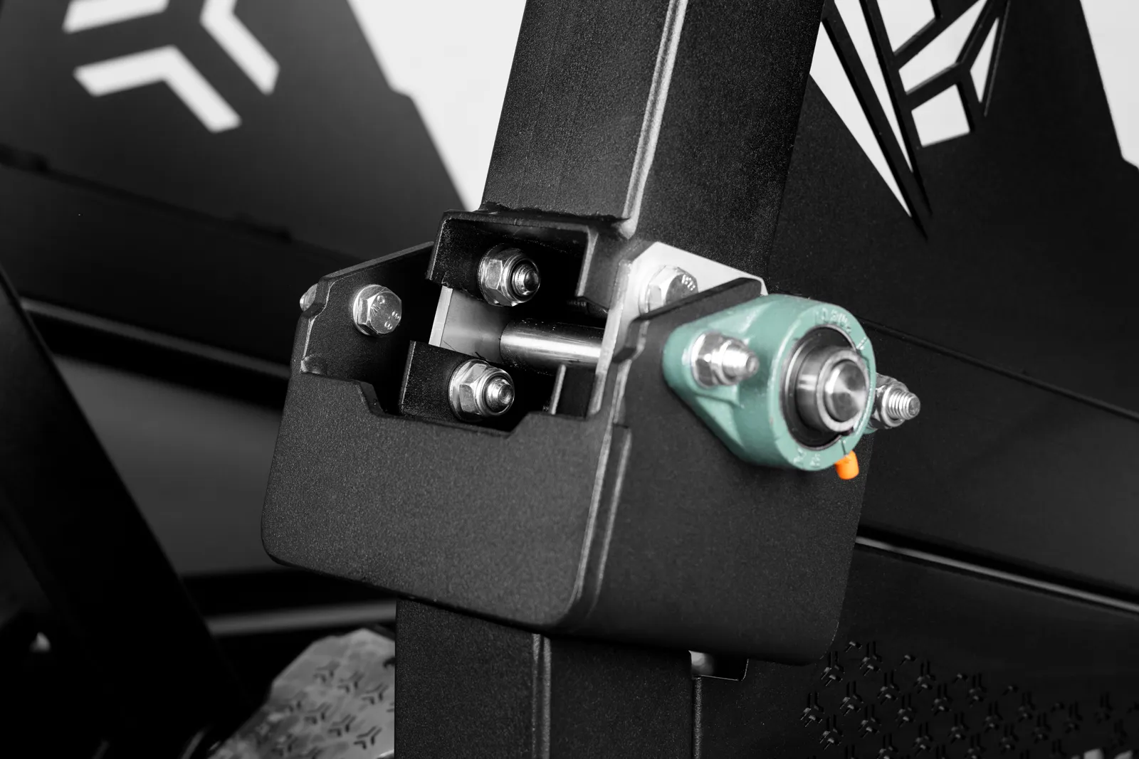 Potenzia il tuo allenamento di forza con la macchina The Fierce Princess Horizontal Row. Progettata con componenti regolabili per allenamenti mirati dei muscoli della schiena. | KingsBox