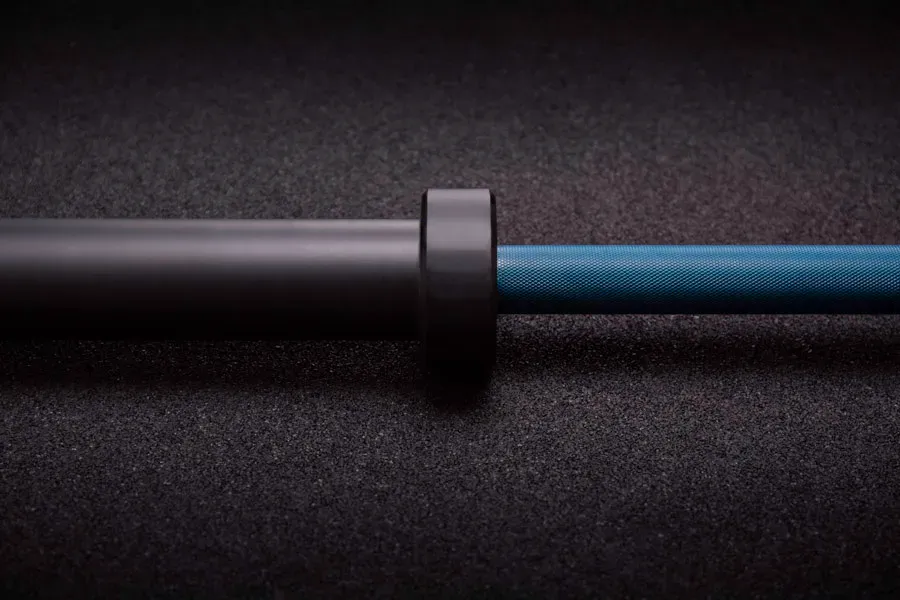 Europe Womens Cerakote Bar (Handle Blue + Black) | KingsBox